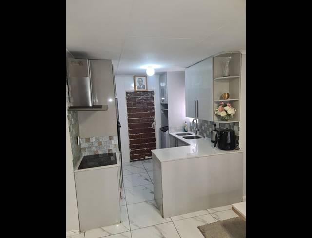 3 BEDROOM HOUSE FOR SALE IN WINDMILL PARK EXT